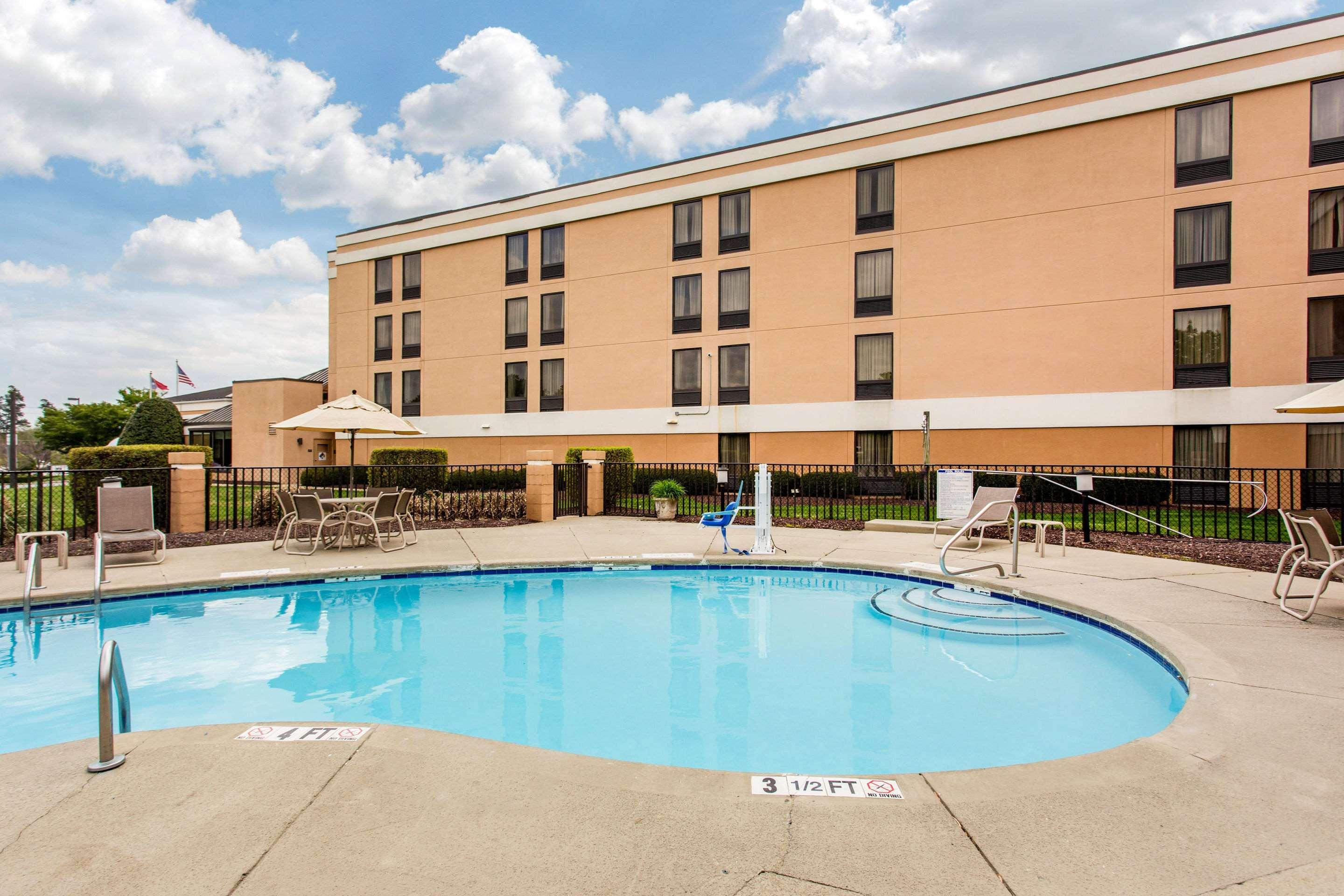 Comfort - Chapel Hill 3*